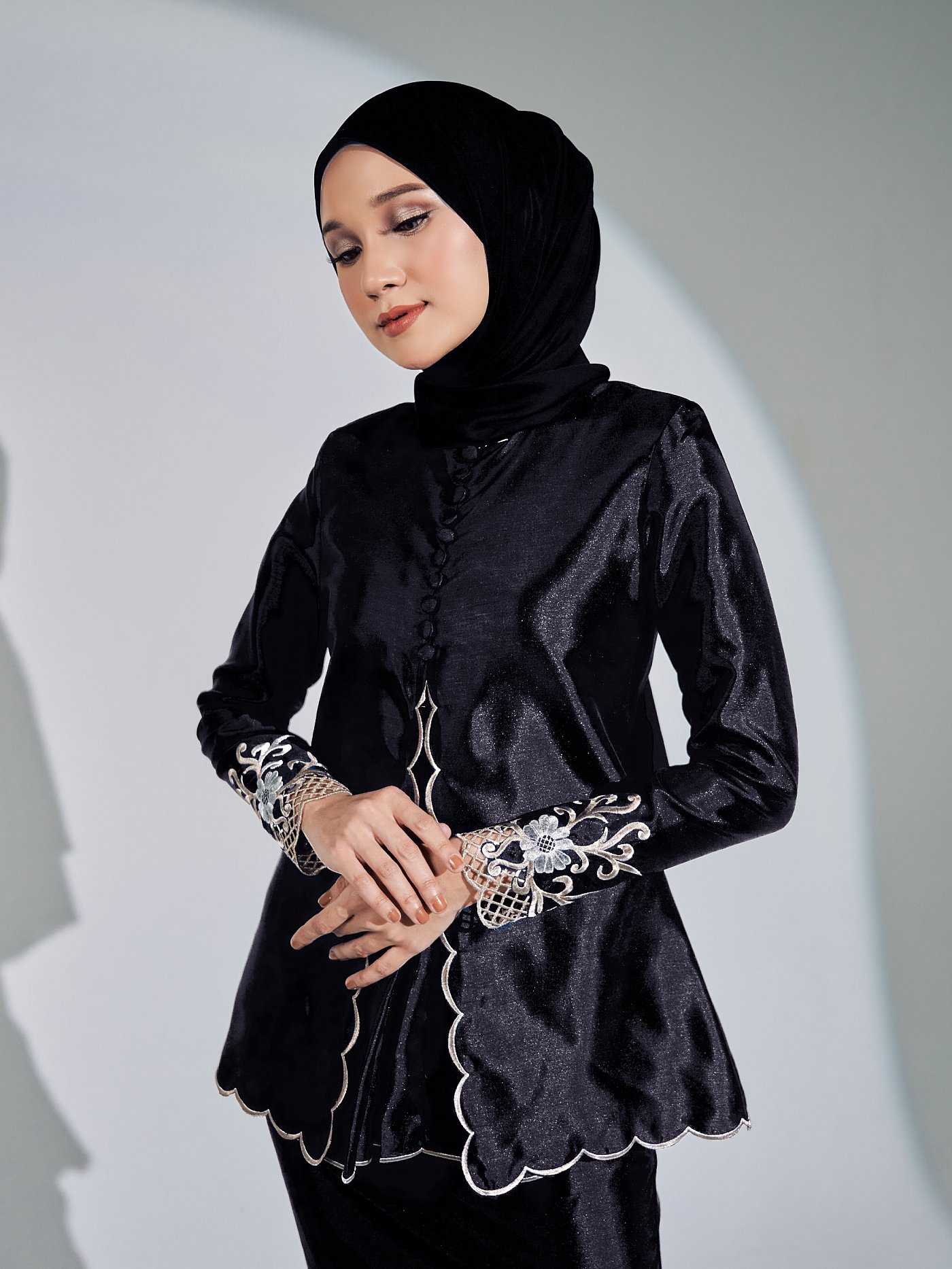 TIARA KURUNG - BLACK