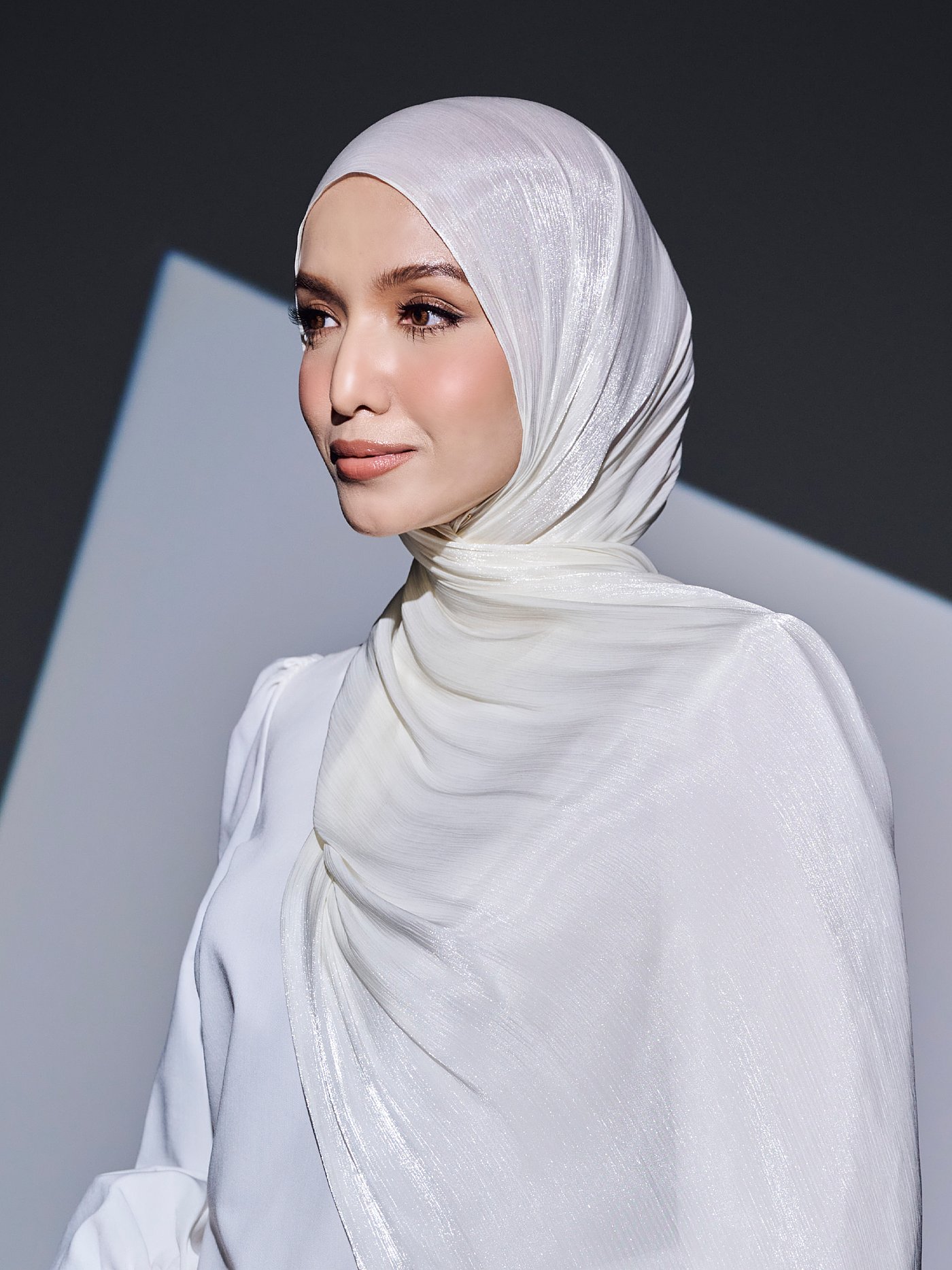 VIORA SHIMMER SHAWL - VANILA