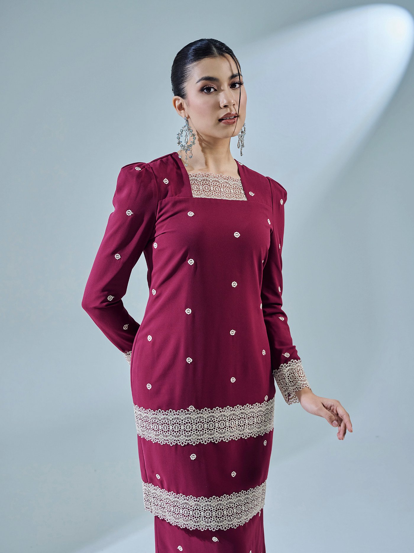 HELLYNA KURUNG - BURGUNDY