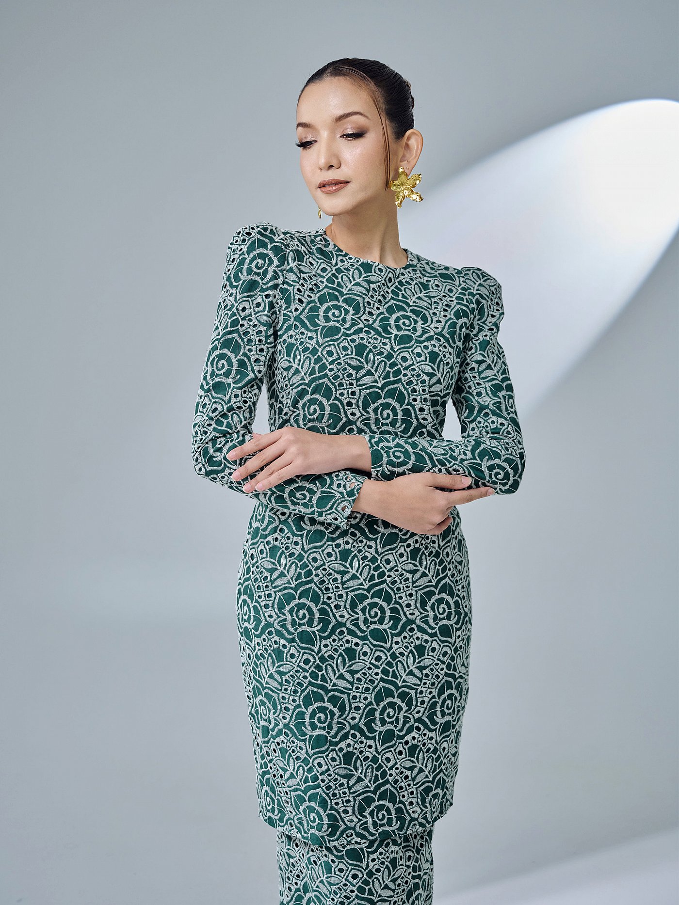 LAURYN KURUNG - EMERALD