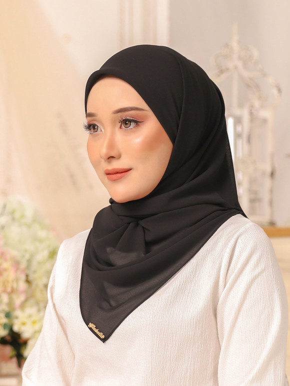 LEOLA SQUARE - BLACK LEOLA SQUARE - BLACK