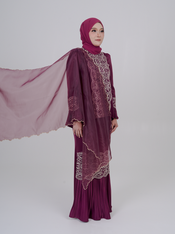 LOWELLE SELENDANG - BURGUNDY LOWELLE SELENDANG - BURGUNDY