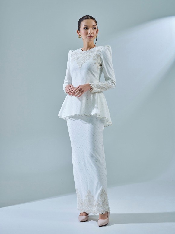 REITA KURUNG - OFF WHITE REITA KURUNG - OFF WHITE