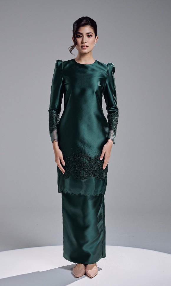ESTERINA KURUNG - DARK EMERALD ESTERINA KURUNG - DARK EMERALD