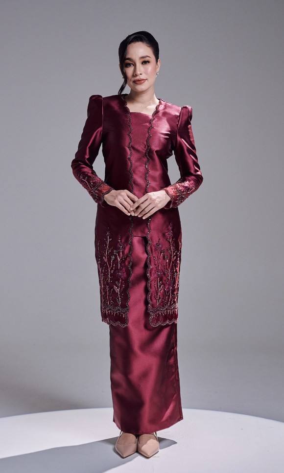 HAATIYA KURUNG - BURGUNDY HAATIYA KURUNG - BURGUNDY