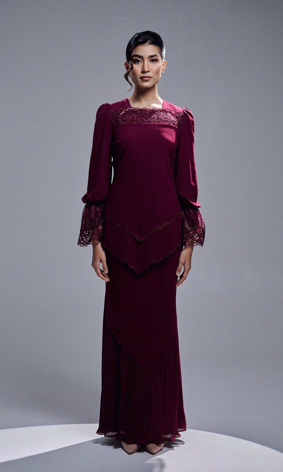 RAISHA KURUNG - BURGUNDY RAISHA KURUNG - BURGUNDY