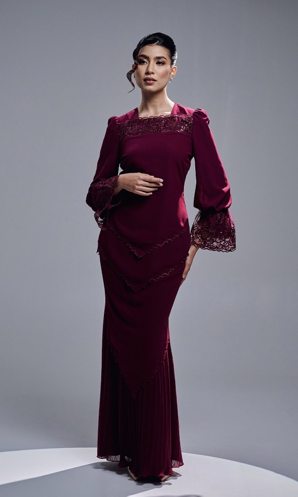 RAISHA KURUNG - BURGUNDY RAISHA KURUNG - BURGUNDY
