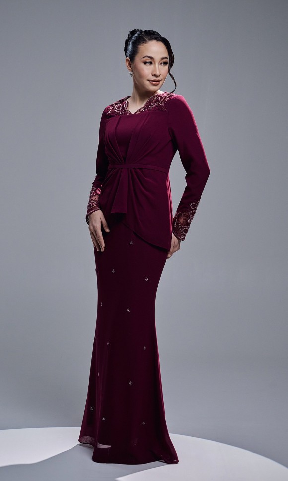 SADEERA KURUNG - BURGUNDY SADEERA KURUNG - BURGUNDY