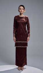 ANAYA KURUNG - RICH BROWN ANAYA KURUNG - RICH BROWN