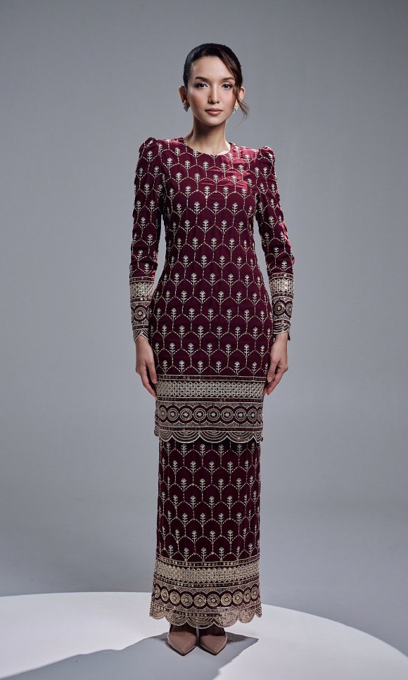 MARAVIA KURUNG - BURGUNDY MARAVIA KURUNG - BURGUNDY