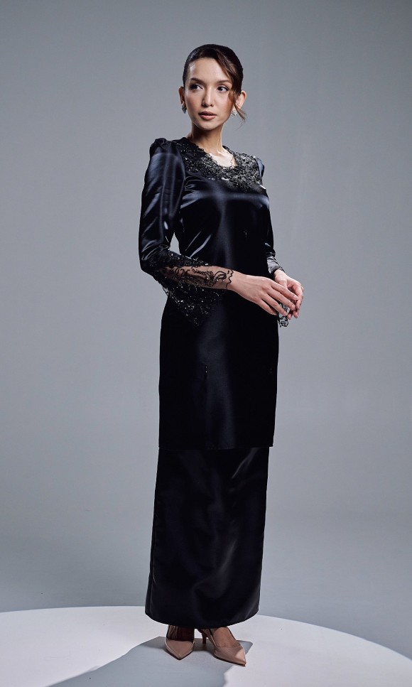 THALINA KURUNG - BLACK THALINA KURUNG - BLACK