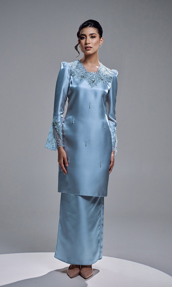THALINA KURUNG - DIAMOND BLUE THALINA KURUNG - DIAMOND BLUE