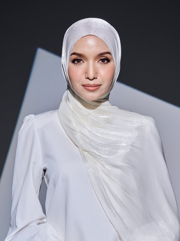 VIORA SHIMMER SHAWL - VANILA VIORA SHIMMER SHAWL - VANILA