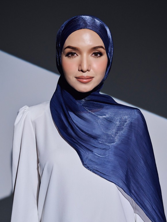 VIORA SHIMMER SHAWL - NAVY VIORA SHIMMER SHAWL - NAVY