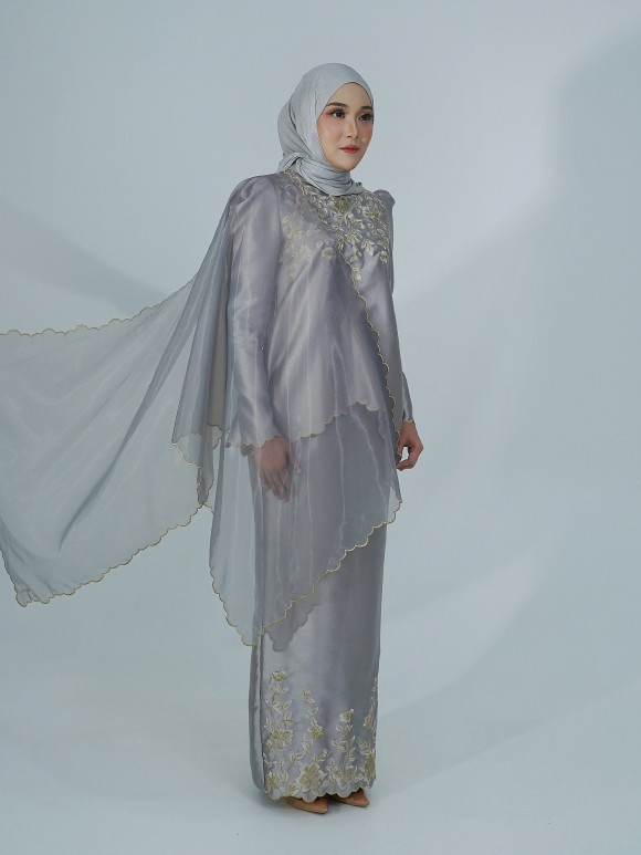 LOWELLE SELENDANG - LIGHT GREY LOWELLE SELENDANG - LIGHT GREY