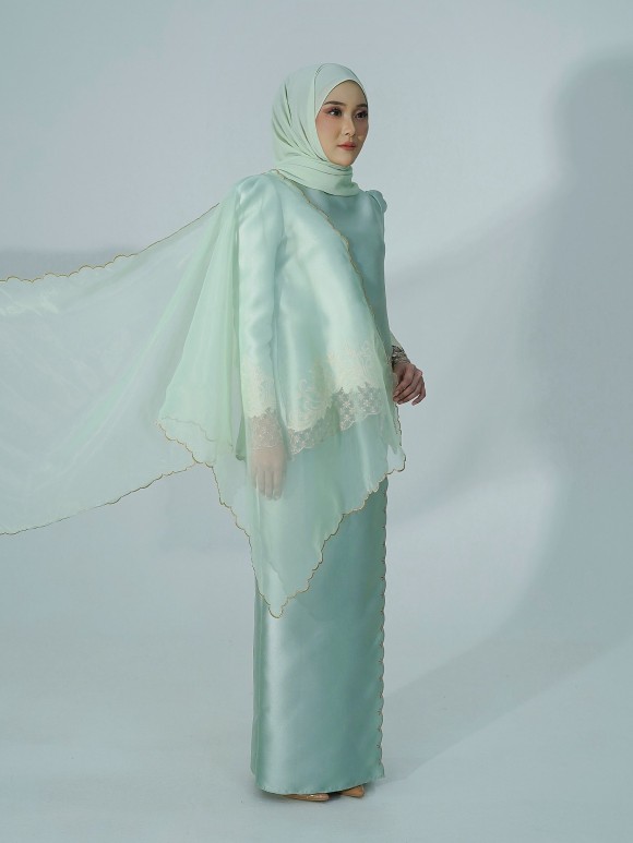 LOWELLE SELENDANG - SAGE GREEN LOWELLE SELENDANG - SAGE GREEN