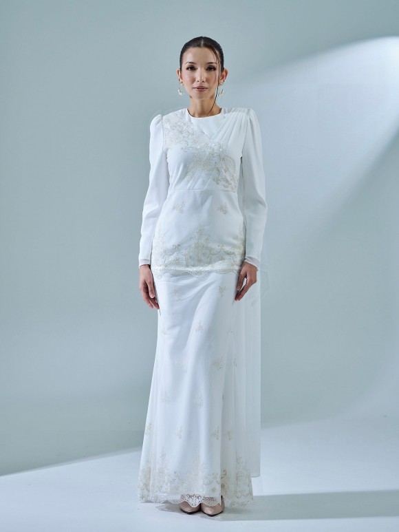 KAREENA KURUNG - OFF WHITE KAREENA KURUNG - OFF WHITE