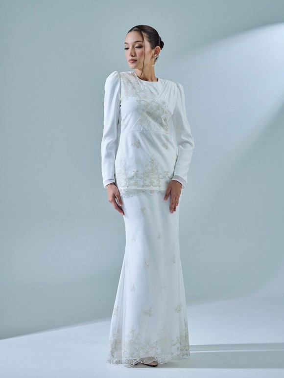 KAREENA KURUNG - OFF WHITE KAREENA KURUNG - OFF WHITE