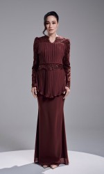 HANNAH KURUNG - RICH BROWN HANNAH KURUNG - RICH BROWN