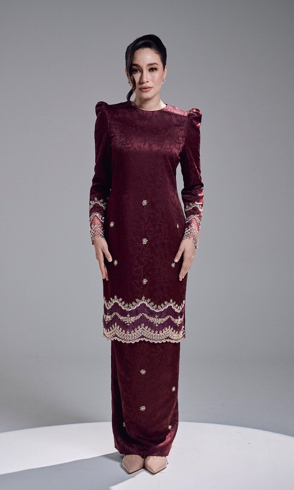 RISHANA KURUNG - WINE RISHANA KURUNG - WINE