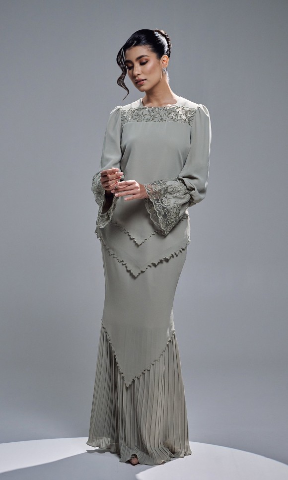 RAISHA KURUNG - GEORGIAN GREEN RAISHA KURUNG - GEORGIAN GREEN