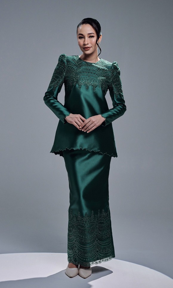 GLORIA KURUNG - EMERALD GLORIA KURUNG - EMERALD