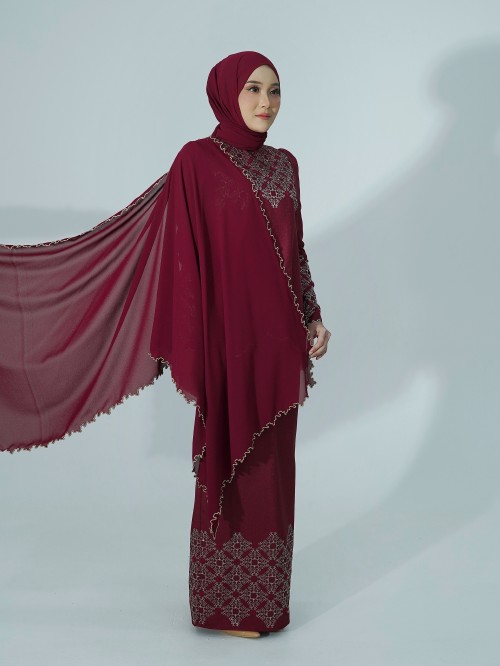 CLARA SELENDANG - MAROON