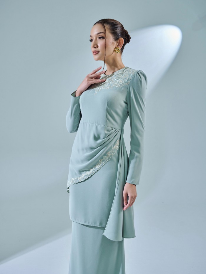 TIYANA KURUNG - SAGE GREEN