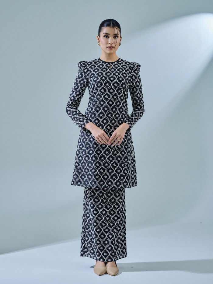 LEONA KURUNG - BLACK