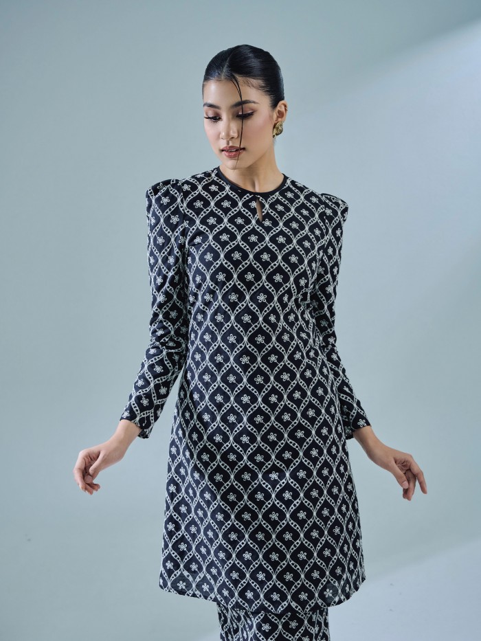 LEONA KURUNG - BLACK