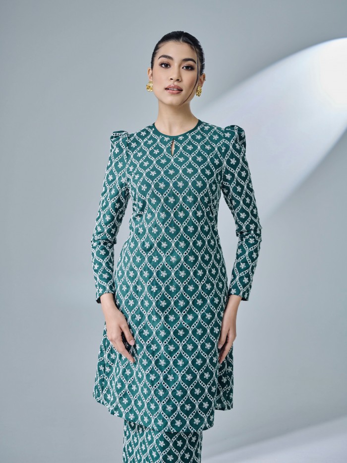 LEONA KURUNG - EMERALD