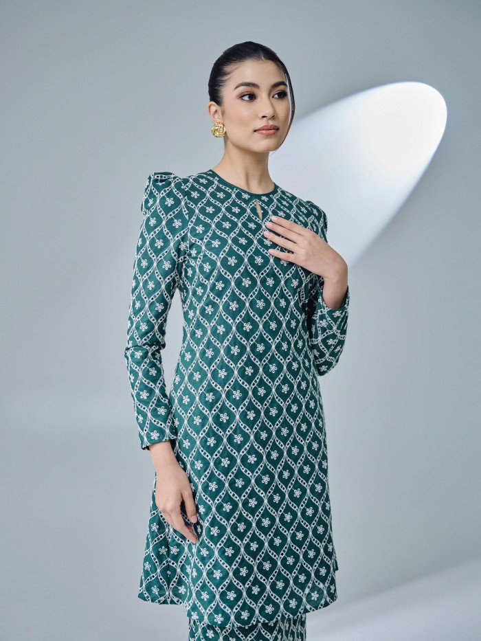 LEONA KURUNG - EMERALD