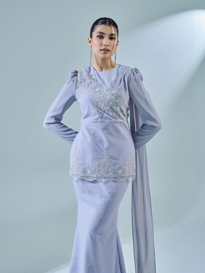 KAREENA KURUNG - SILVER GREY