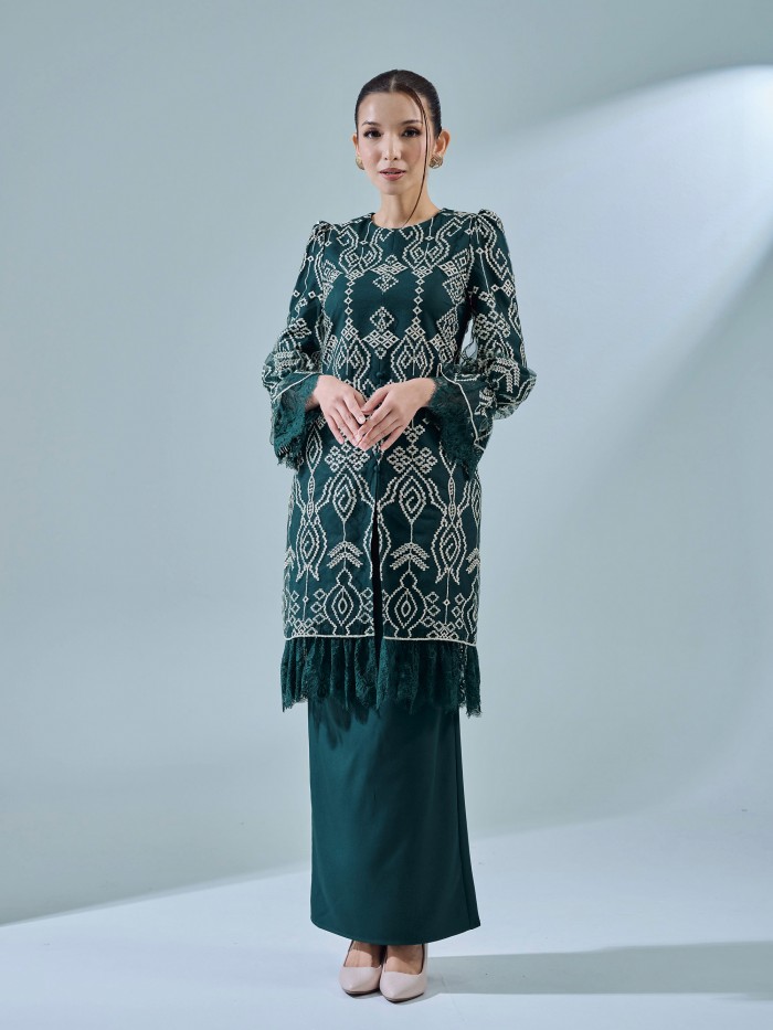 ESKARIA KURUNG - EMERALD