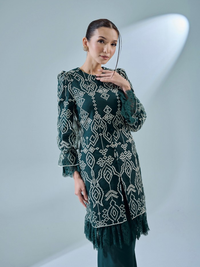 ESKARIA KURUNG - EMERALD