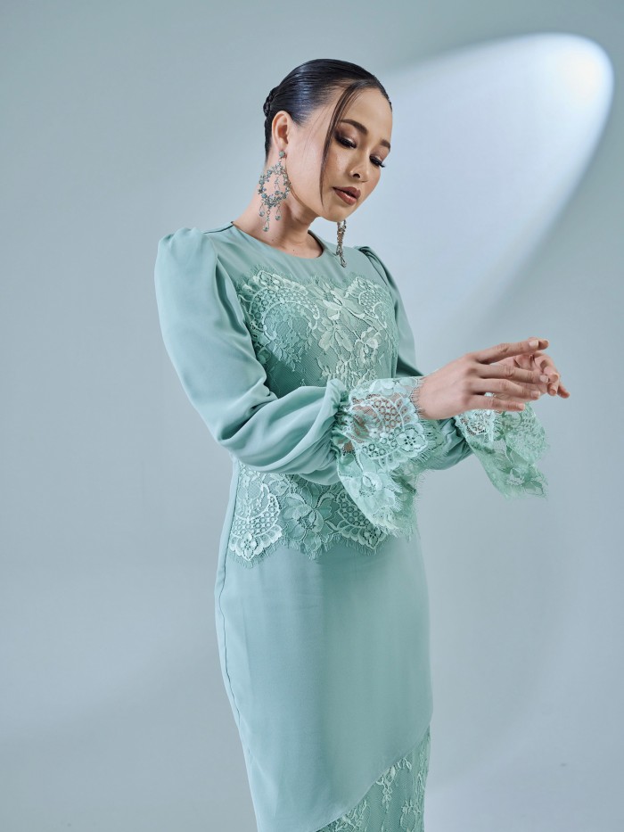 ARISSA DRESS - SAGE GREEN