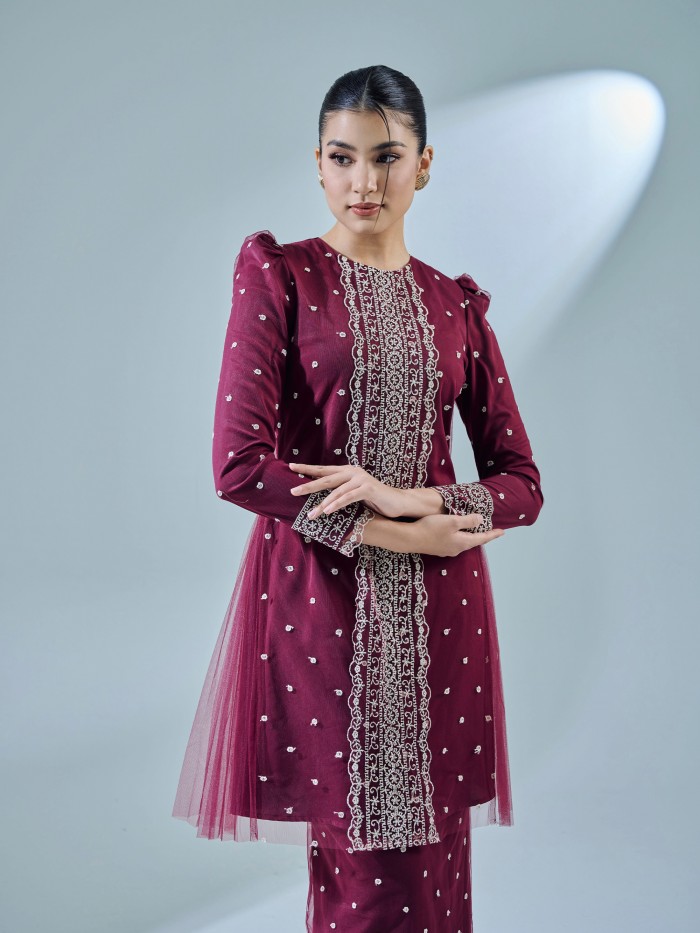 ELBRINA KURUNG - BURGUNDY