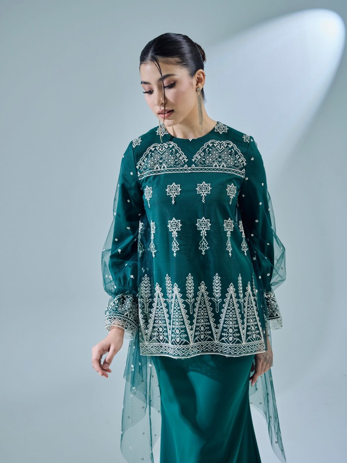 ELISSA KURUNG - EMERALD