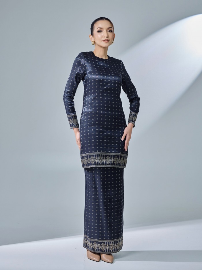 JAMILA KURUNG - NAVY