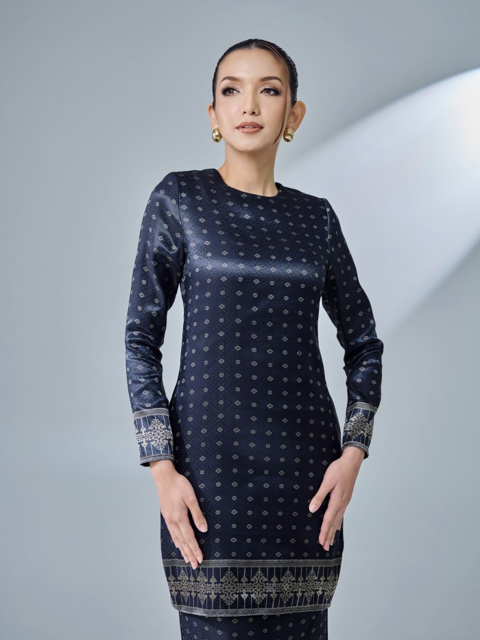 JAMILA KURUNG - NAVY