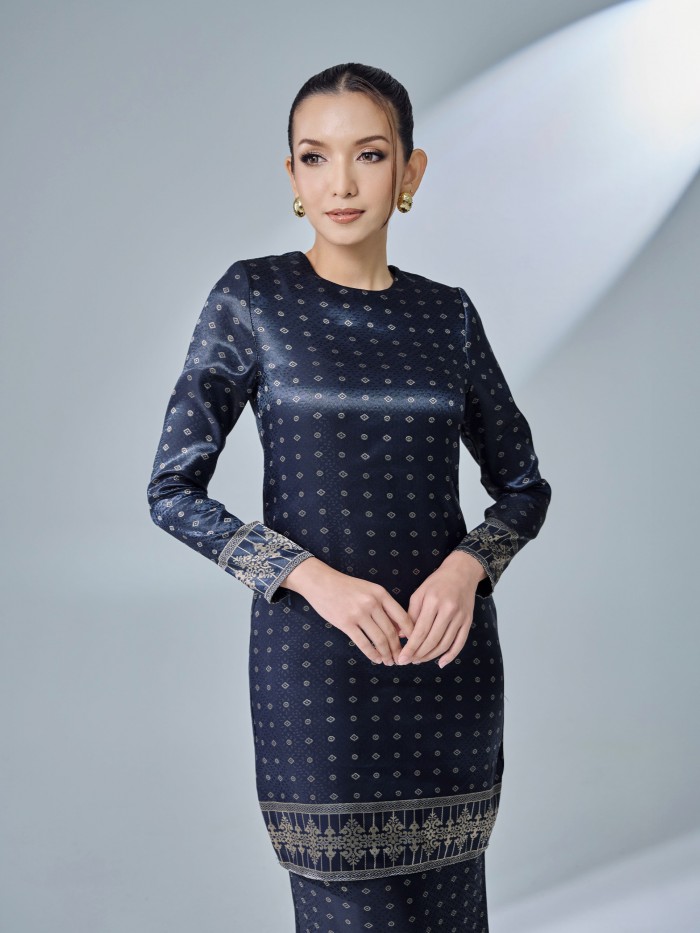 JAMILA KURUNG - NAVY