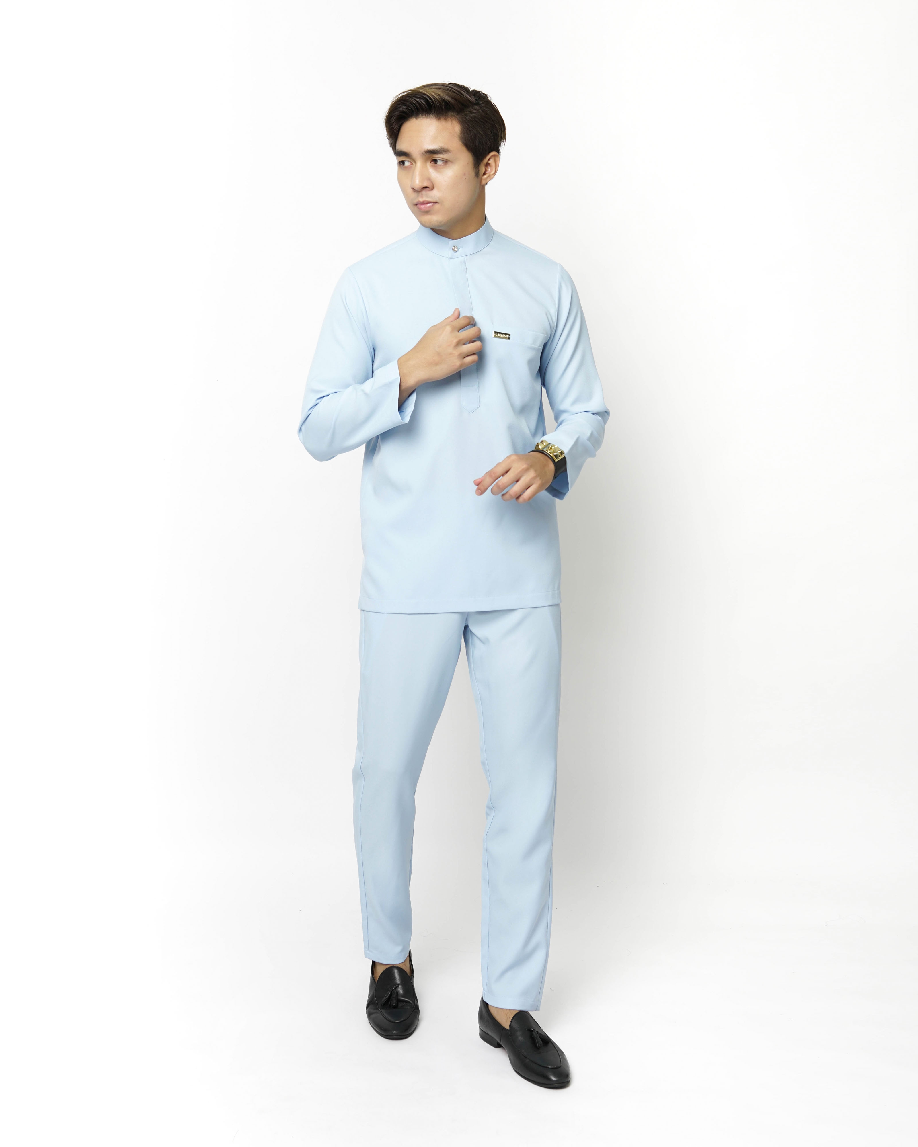 baju warna baby blue