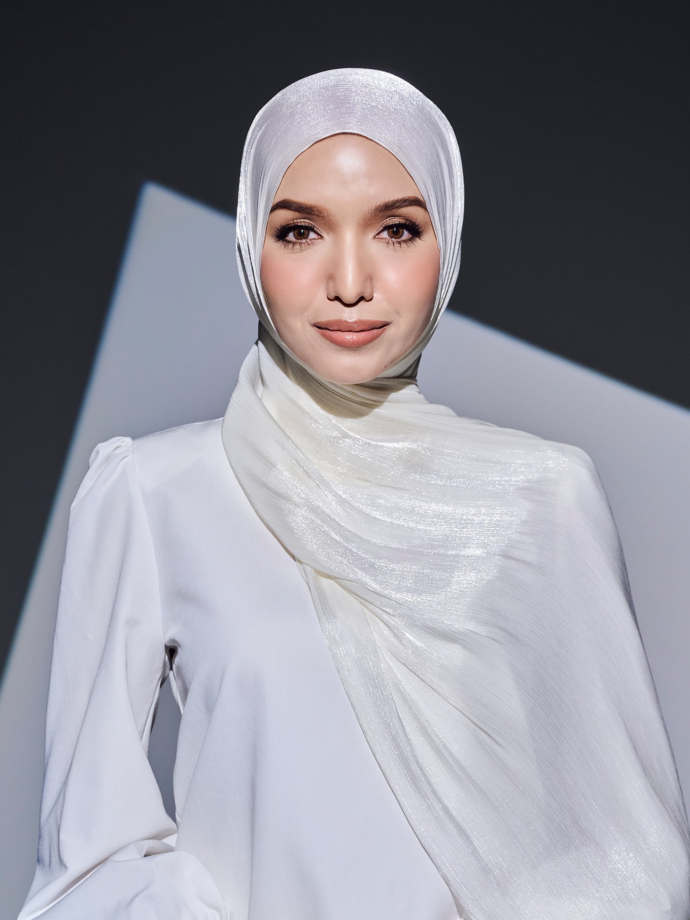 VIORA SHIMMER SHAWL - VANILA VIORA SHIMMER SHAWL - VANILA