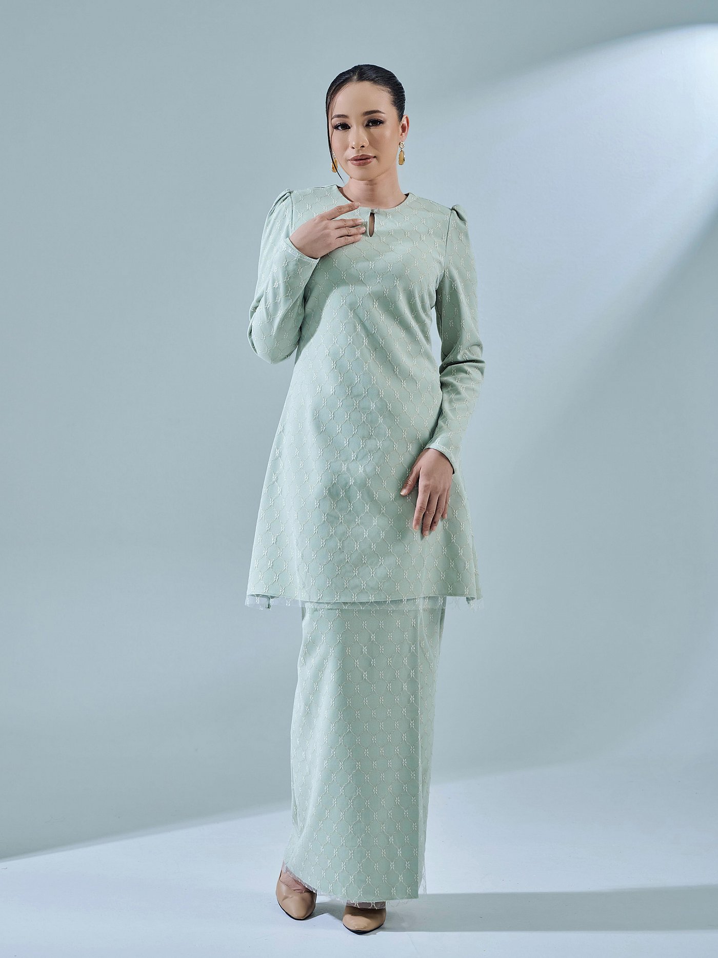CELINA KURUNG - SAGE CELINA KURUNG - SAGE