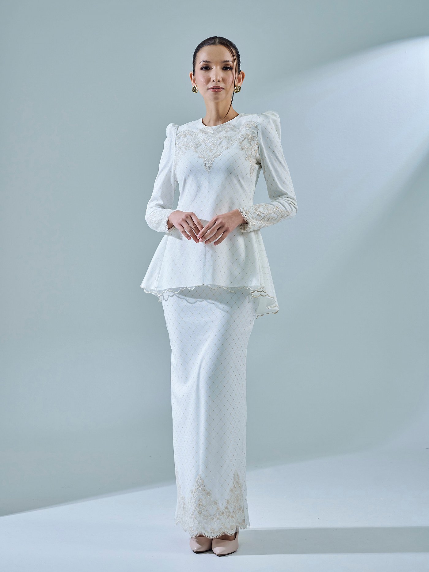 REITA KURUNG - OFF WHITE REITA KURUNG - OFF WHITE