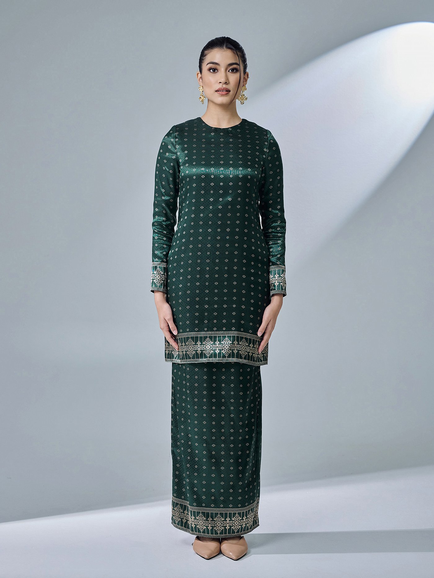 JAMILA KURUNG - EMERALD JAMILA KURUNG - EMERALD